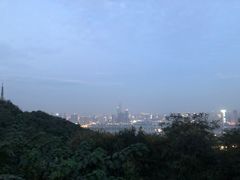 -茶颜悦色(岳麓山顶店)