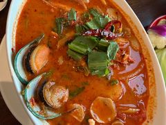 -Chom Cafe and Restaurant