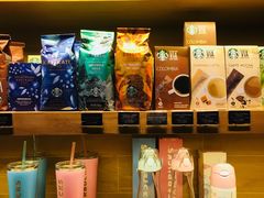 零售区-星巴克(珠海摩尔百货店)