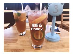 -猫的天空之城概念书店(杭州南宋御街店)