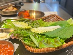 -草家酱蟹炭火烤肉店(珲春南路一店)