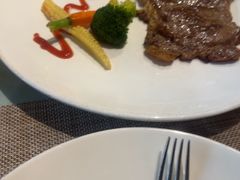 -又见马甲M8融合西餐厅(体育中心店)