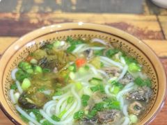 -正宗李家土鸡米线店