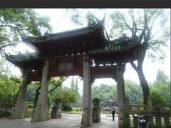 -汇龙潭