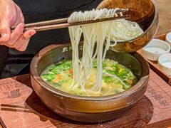 -良米山·云南野生菌过桥米线(上海首店)