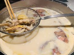 -尚尚仙·酸汤猪手·猪肚鸡火锅(华联万柳购物中心店)