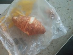 珍珠牛角-味多美蛋糕(看丹桥店)