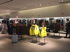 -ZARA(万达广场二七店)