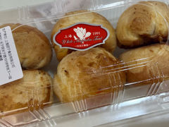咸蛋黄鲜肉月饼-白玉兰食品(中山公园龙之梦店)