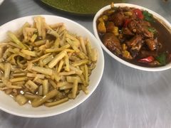 砂锅鱼头-天乐农家鱼头王(天目湖店)