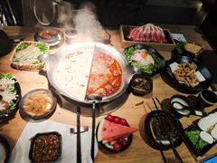 台式麻辣锅-湊湊火锅·茶憩(杭州湖滨银泰in77店)