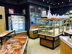 面包甜点陈列柜-皇家美孚·蛋糕外送(东部佳世客店)