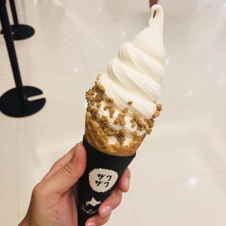 zakuzaku(国金店)-"和小伙伴特地去吃的冰淇淋,虽然有排队,不.