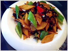 土豆片炒榛蘑-路家小馆(富力又一城店)