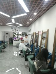 -V8潮牌·接发烫染连锁