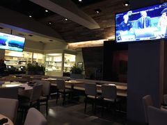 -TRIPLE 8 China Bar & Grill