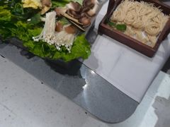 -红鼎豆捞·专注品质海鲜20年(宝丰路店)