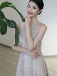 -不晚国际婚纱礼服