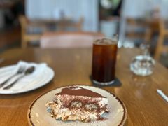 -ROAST coffee & eatery