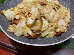 手撕包菜-侬佳蒸菜馆(听潮店)