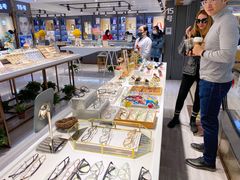 -宏宇眼镜蔡司依视路折扣店(兆佳眼镜城店)