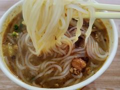 -八哥酸辣粉(大中路步行街店)