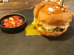 经典芝士汉堡-HIGH FIVE哈福手工汉堡(桂林路店)