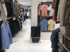 -优衣库(广州天河领展广场店)