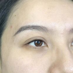 -一个差评成就的纹眉店