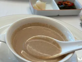 核**