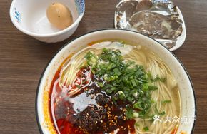 Meat and Egg Double Flying Noodles