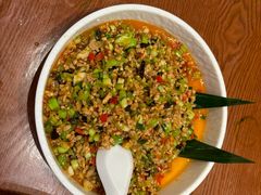 -老滇山寨•云南特色菜•地方菜•民族风情歌舞表演(金碧店)