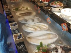 自助取餐区-渔民船说·北塘海鲜·天津菜·海肠捞饭(北塘古镇店)