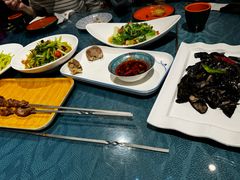-乡村馕坑肉·烧烤·新疆菜·本地人更爱吃(阿勒泰首店)