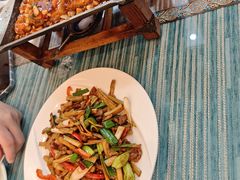 -自游人·美食一楼