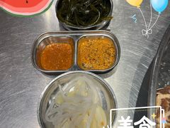 -哈哈碳都·牛肋条无限自助烤肉(台江万达店)
