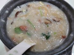 -东豪园林海鲜酒家(南港路辅路店)