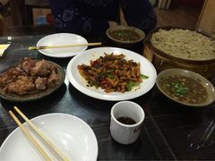 王村姑老土炕莜面村(工业街店)-王村姑老土炕莜面村(桥东店)