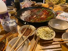 -岗上渣渣老火锅(两路口店)