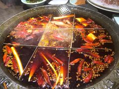 -红九格老火锅(三峡广场店)