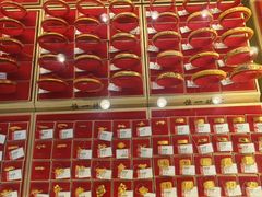 -恒一珠宝·回收黄金钻石奢侈品(灵岩南路店)