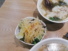 -三好食堂(煎饺·馄饨·肉饼米线·盛世广场店)