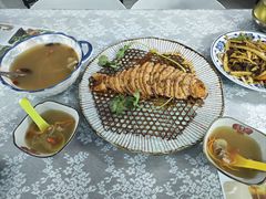 -天天向上素食餐厅(五台山店)