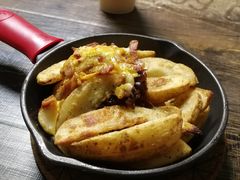 -HIGH FIVE哈福手工汉堡(桂林路店)