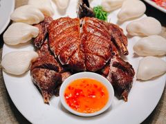 招牌樟茶鸭-苏浙汇(肇嘉浜路总店)