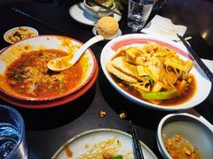 -麻六记(凤凰汇店)