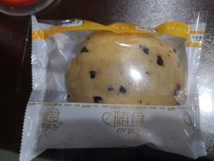 巧克力菠萝包-中粮丰通（北京)食品有限公司