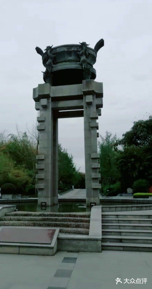 此情此景，生活在市中心的人们，不由感叹良多