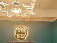 -荒岛实景沉浸密室(江汉路1店)