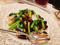 鸡枞菌炒芦笋-人间采蜜(海信广场店)